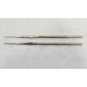 Pair vintage / antique Boye nickel plated steel crochet hooks stamped usa 10 c